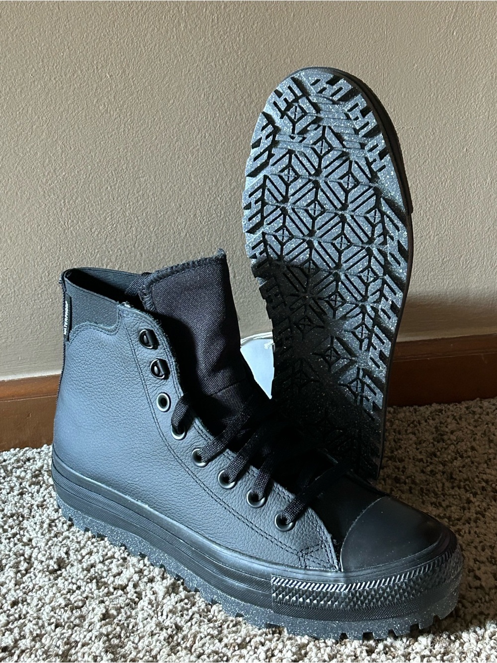 Converse Chuck Taylor City Trek Waterproof boots rugged speckled tread M7.5 W9.5
